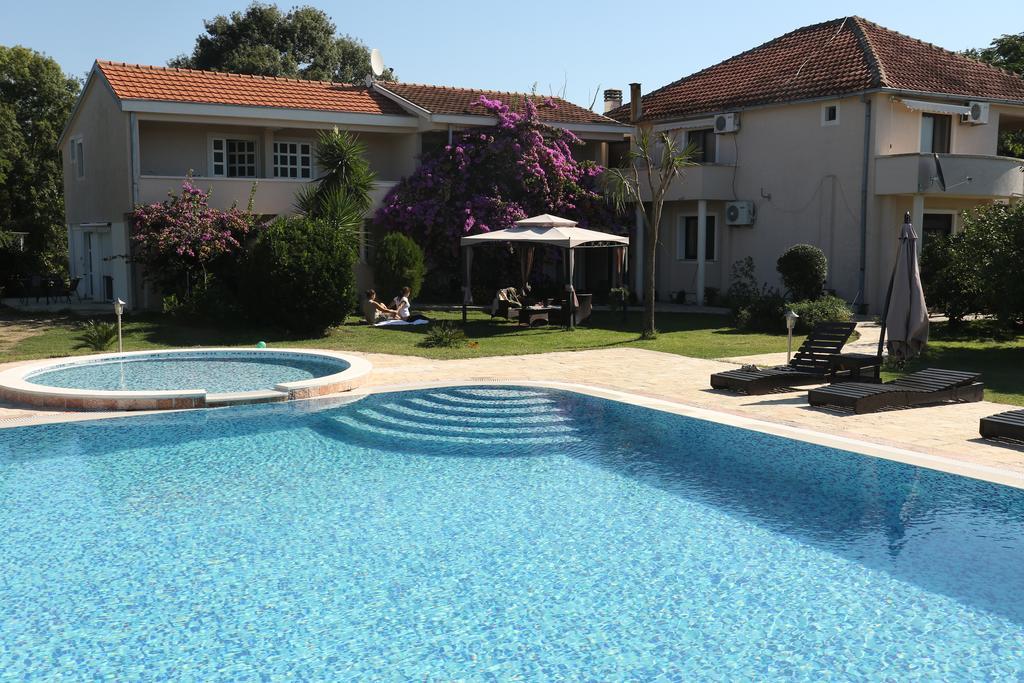 Apartments Ada Bojana Ulcinj Bagian luar foto